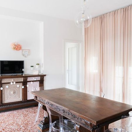 Appartamenti Di Casa Verbavolant Siraküza Dış mekan fotoğraf